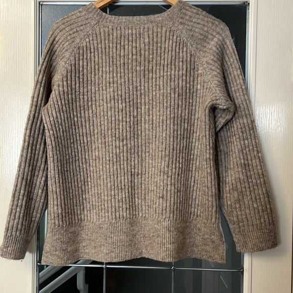 ONLY Brand Sweater - Picture 2 of 5